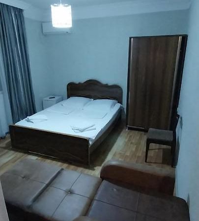 Hostel Gomani Батуми Екстериор снимка