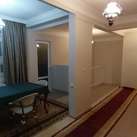 Hostel Gomani Батуми Екстериор снимка