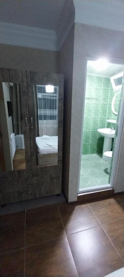 Hostel Gomani Батуми Екстериор снимка