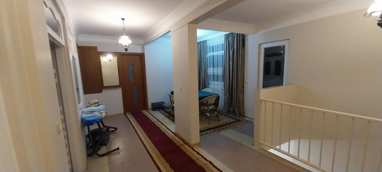 Hostel Gomani Батуми Екстериор снимка