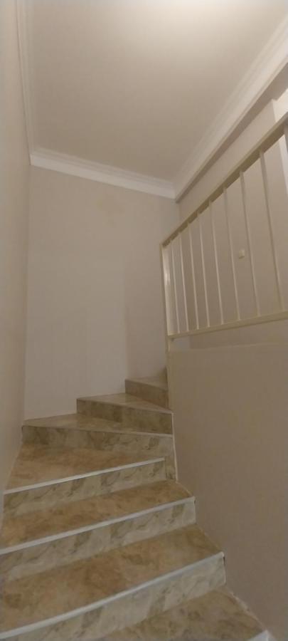 Hostel Gomani Батуми Екстериор снимка