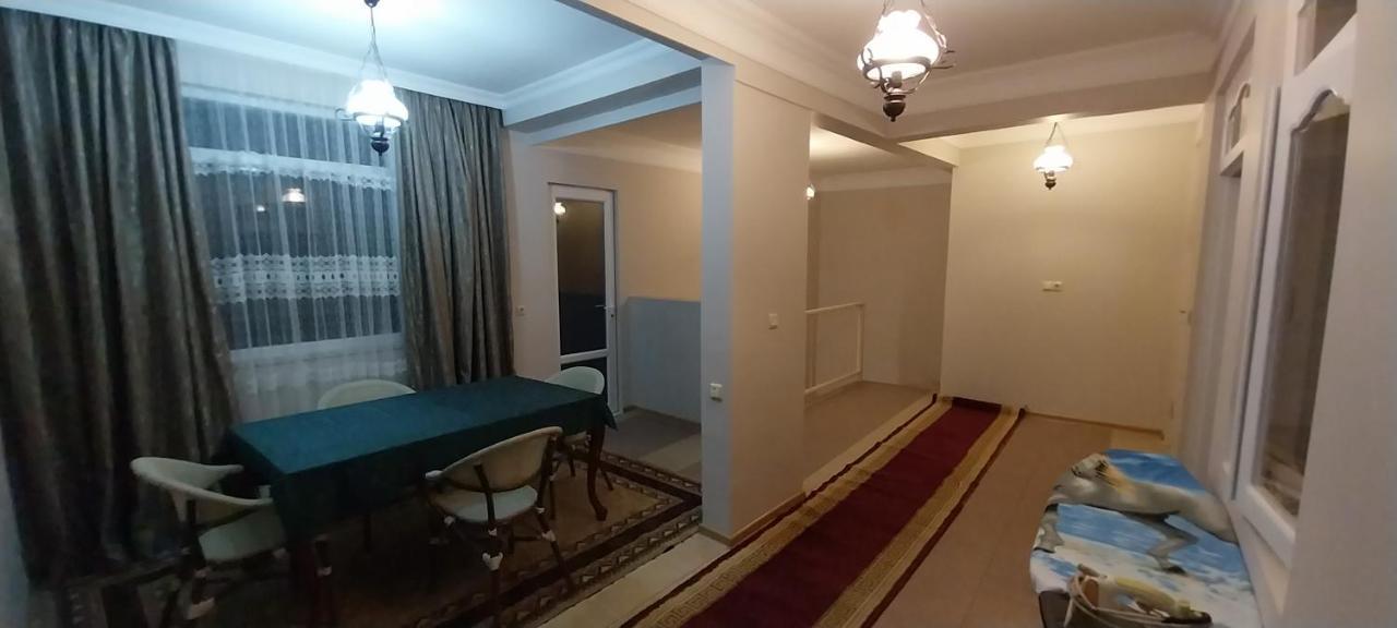 Hostel Gomani Батуми Екстериор снимка
